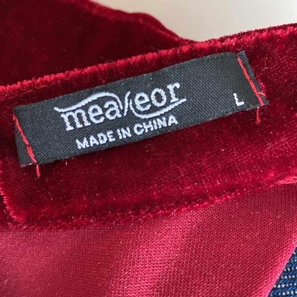 3/$20 Velvet Dress L - Picture 5 of 6